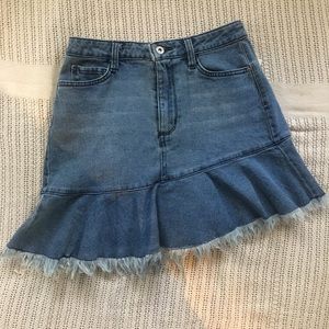 High waisted skirt 🖤